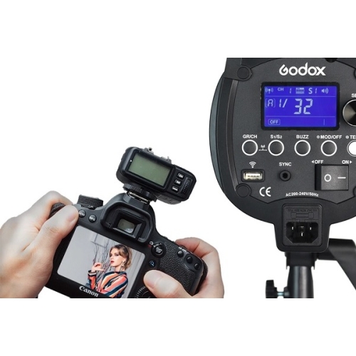 Đèn Flash studio Godox QS300II