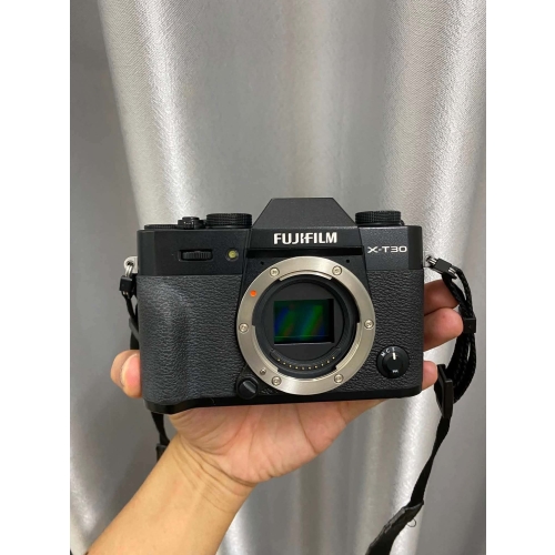 Máy ảnh Fujifilm X-T30 đã qua Sử dụng ngoại hình đẹp (Còn 95%) Xám và Đen