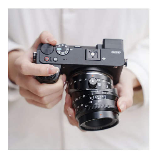 TTArtisan Tilt APS-C 35mm F1.4