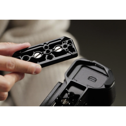 Khung bảo vệ toàn thân cho máy ảnh Sony Alpha 7 V – Màu đen