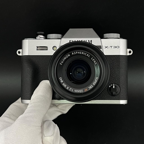 Máy ảnh Fujifilm X-T30 đã qua Sử dụng ngoại hình đẹp (Còn 95%) Xám và Đen