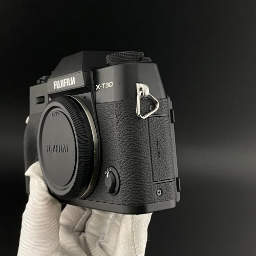 Máy ảnh Fujifilm X-T30 đã qua Sử dụng ngoại hình đẹp (Còn 95%) Xám và Đen