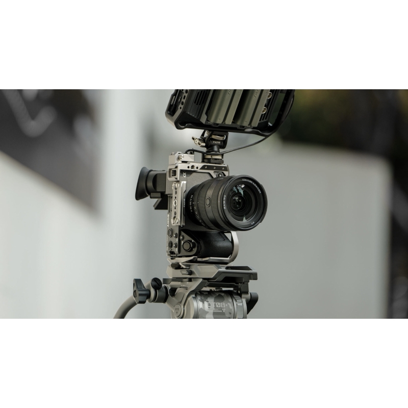 Khung bảo vệ máy ảnh dành cho bộ sản phẩm cơ bản Sony FX2