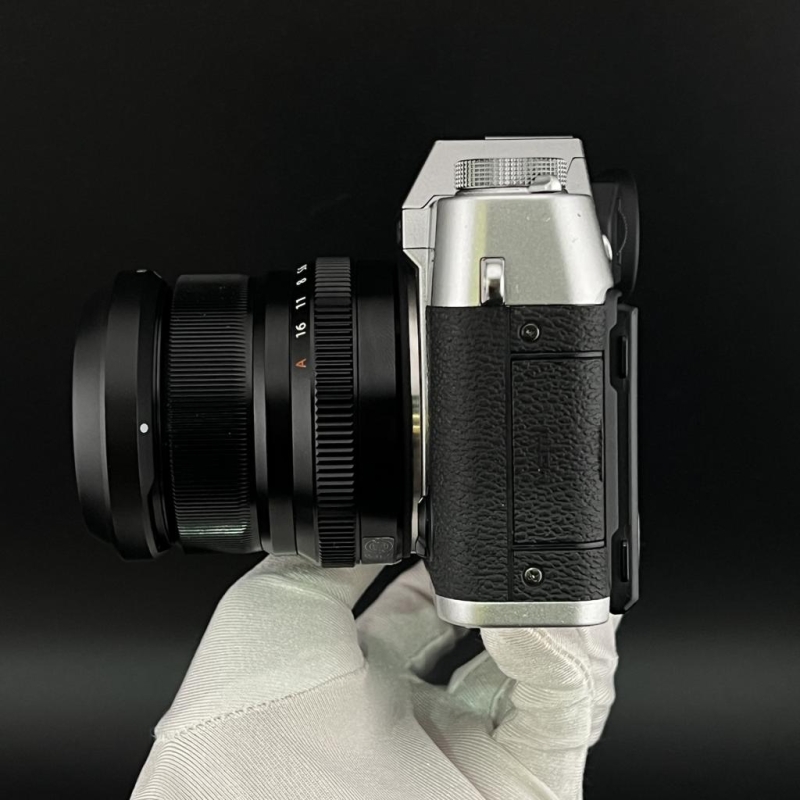 Máy ảnh Fujifilm X-T30 đã qua Sử dụng ngoại hình đẹp (Còn 95%) Xám và Đen